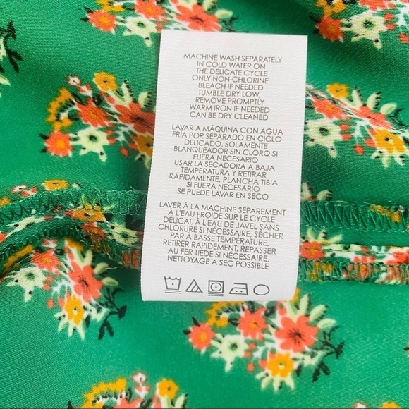 CAbi Stevie Green Floral Blouse Size XS - Picture 12 of 12